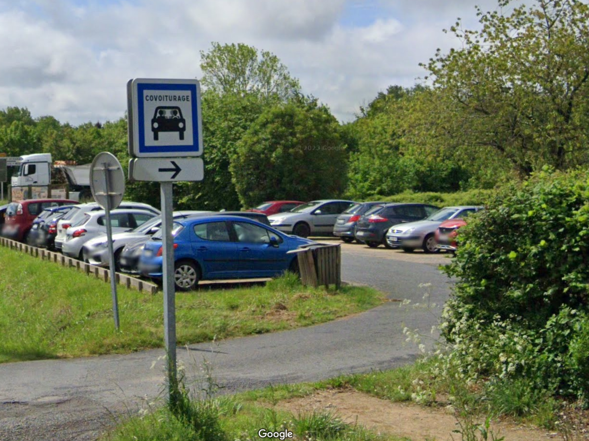 Parking de covoiturage de St Georges de Pointindoux