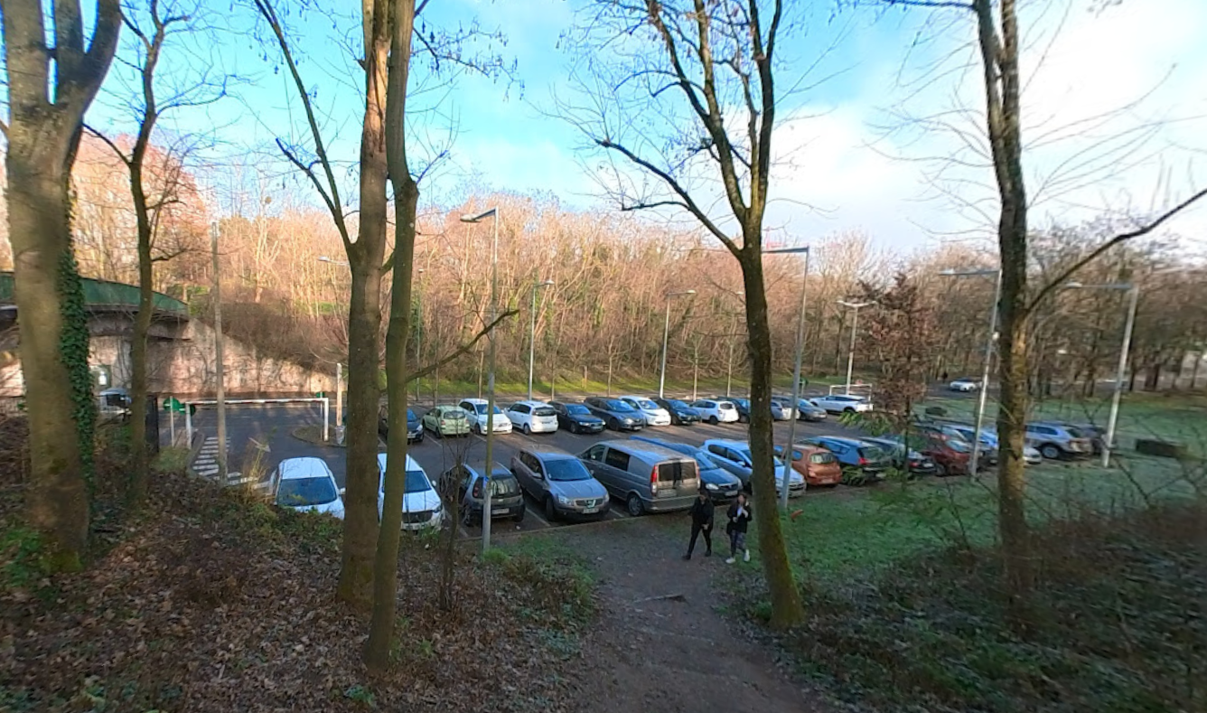 Parking du gymnase de la Butte Verte