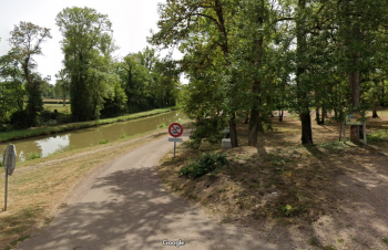Parking camping car d'Asnois