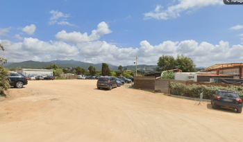 Parking plage de Capitello , derriere la paillote
