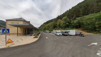 Florac parking de la gare.